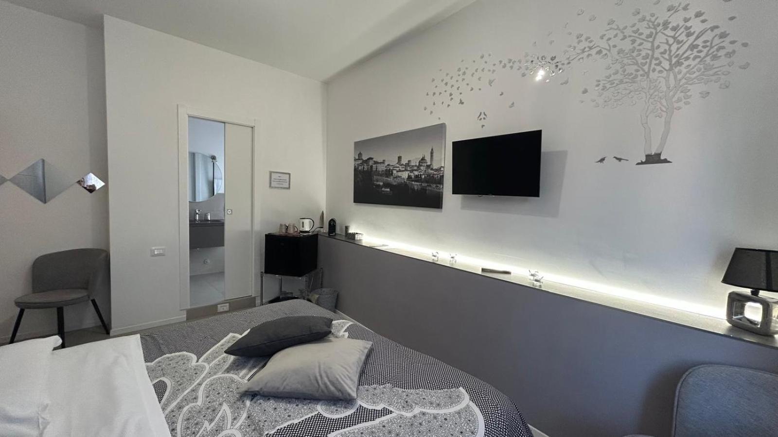 Comfort Accommodation Suite & Le Camere Bergamo Exterior foto